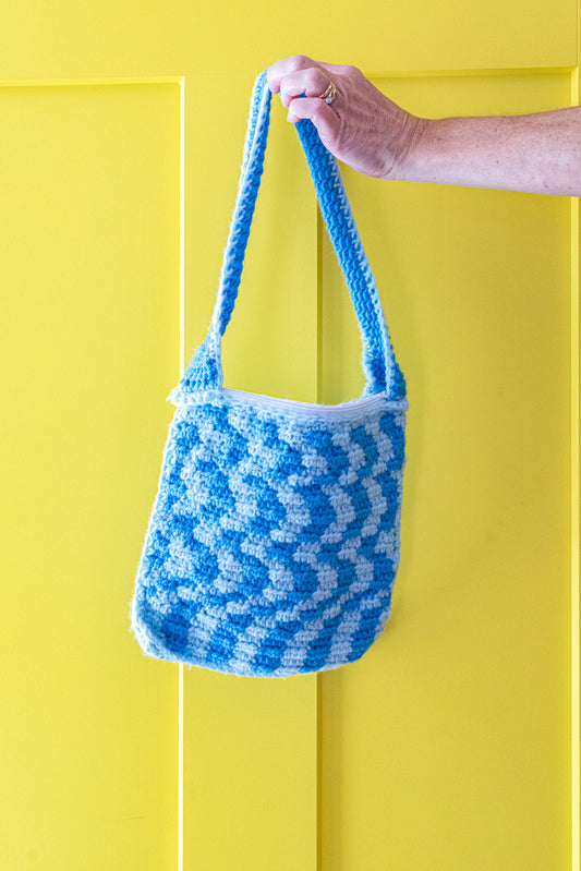 Blue Purse with Zipper